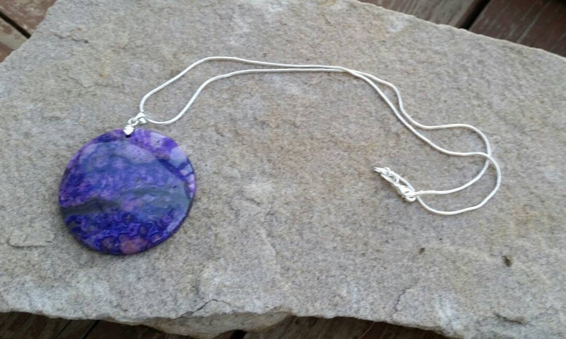 Beautiful Purple Agate Round Pendant Necklace: Large Chunky Crazy Lace Bead Charm Women/'s Fashion Jewelry 46mm x 7mm Statement Gifts Idea