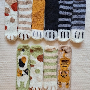 Cozy Cat Fuzzy Socks Gift – Cat Socks Unisex for Kids, Teens, Adults | Soft & Cute Winter Socks | Perfect Christmas or Birthday Present