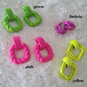 Bold Color Statement Earrings – Chunky Plastic Hoops – Pink, Green, Yellow, Fuchsia – Retro Lightweight Earrings – Y2K Earrings