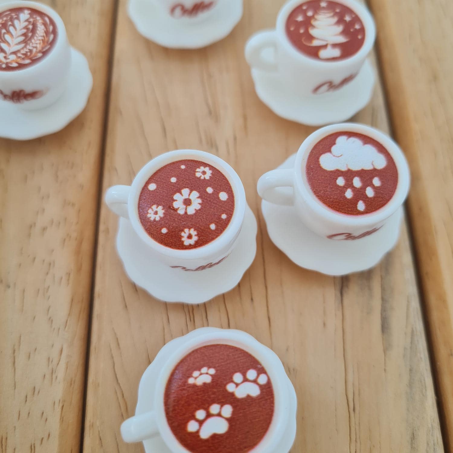 ミニチュアラテコーヒーカップセット – ドールハウスカフェ 
