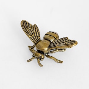 Brass Bee Figurine Vintage Garden Decor Gold Desk Ornament Paperweight Insect Lover Gift Home Decoration Shelf Accent Housewarming Present