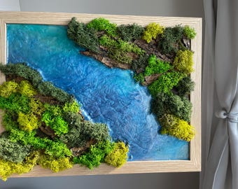 Arte mural 3D hecho a mano con corteza de árbol natural, musgo escandinavo y resina epoxi.