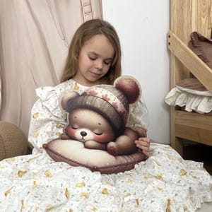 Hölzernes LED-Nachtlicht Bär auf Kissen - Kinderzimmer-Wandlampe, schlafende Teddy-Nachtlampe, Babyzimmerdekor, niedliches Tierlicht, Kinderwandlampe