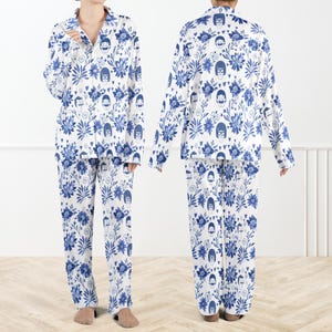 Piżama Chinoiserie Floral Bobs Burgers dla kobiet, piżama Tina Belcher, piżama w niebieskie kwiaty i kreskówkową kreskówkę, zabawna piżama z serialu TV, prezent dla niej