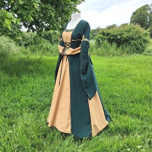 Medieval Dress, Made To Order, Renaissance Gown, Forest Green LARP Dress, Handfasting