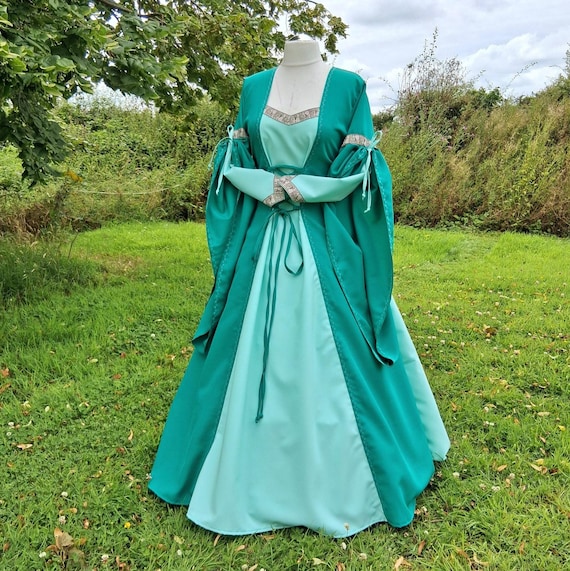 medieval green dress costume Medieval Renaissance Costume Outfit Vintage Dark Green Dress with Braided  Belt