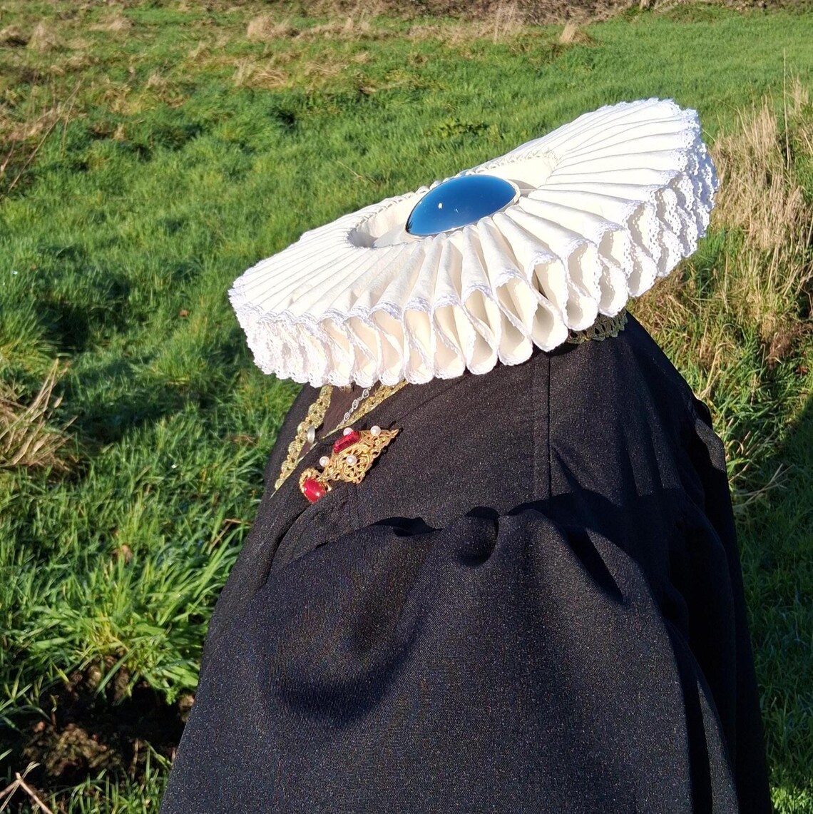 White Elizabethan Ruff With Lace, Tudor Collar, Made to Order, Gran ...