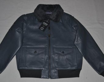 Giubbotto bomber in pelle G-1 blu navy Avirex: collo in pelliccia sintetica, stile aviatore