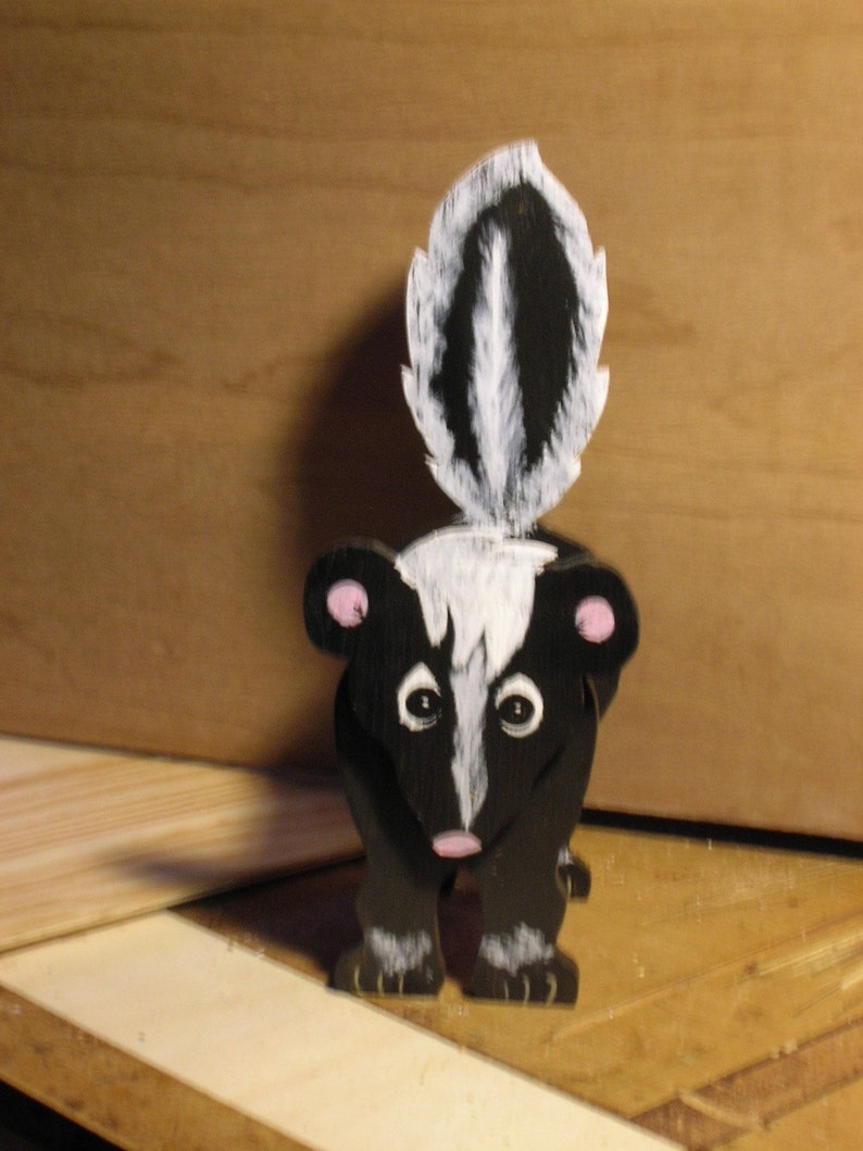 Skunk Planter Box image 1