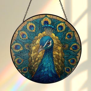 Mystieke boho pauw suncatcher, glas-in-lood raam hangend, acryl zonnevanger, levendige vogeldecor, kunst van de hemelse natuur