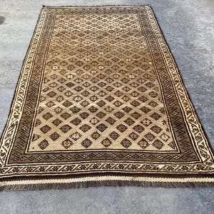 Handmade Afghan Wool Rug: Vintage Geometric Herati Design (5&#39;6&quot; x 9&#39;5&quot;)
