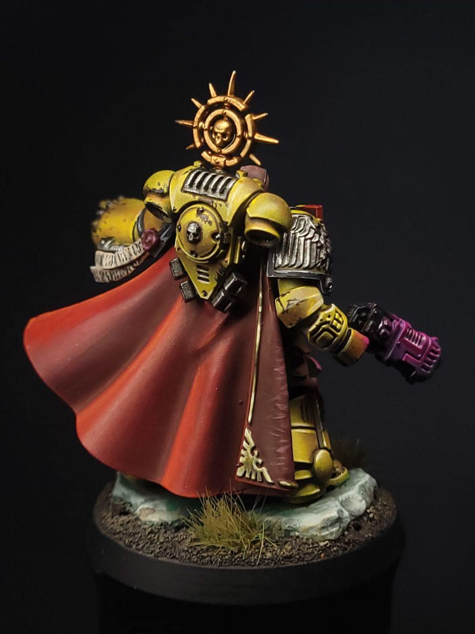 Warhammer 40k Primaris Captain with Power Fist pro painted