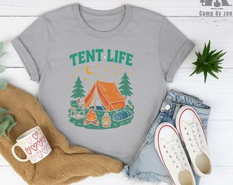 Camiseta de camping Tent Life: acogedora camiseta con estampado de fogata
