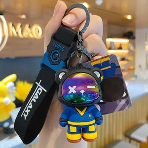 2024 Nuevo llavero de oso lindo con diseño de muñeca de dibujos animados para hombre, llavero de coche, recuerdo, bolso de mujer, colgante, joyería, regalo de nacimiento para niños