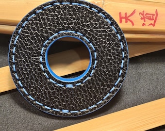 Rozmiar 38, czarna, skórzana tsuba do kendo shinai