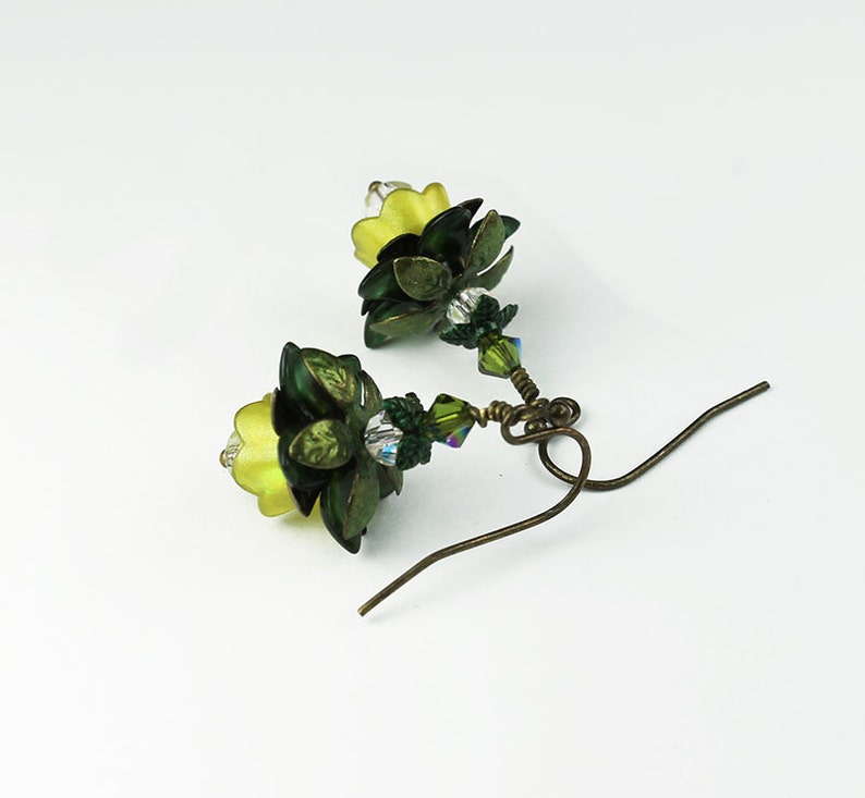 Olive & Lime Yellow Lucite Flower Vintage Style Earrings, Hand Painted image 3