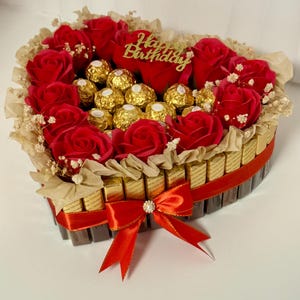 Pralinen Torte Herz/ ein Geschenk zum Muttertag ,Hochzeitstag, Geburtstag ,Verlobung, Hochzeit, Valentinstag.