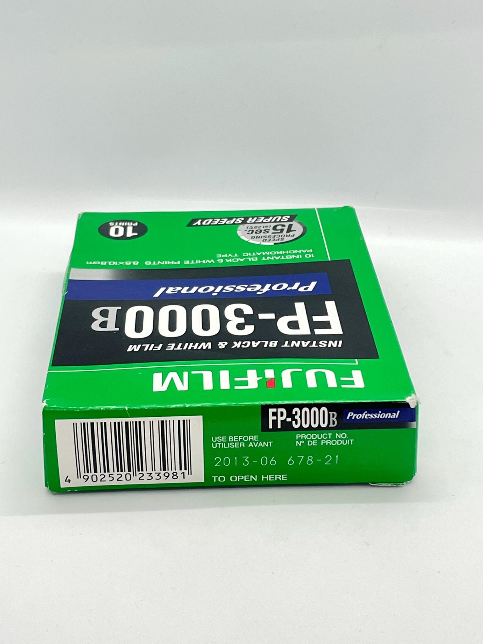 Fujifilm FP-3000B – Black & White Instant Pack Film (expired 09