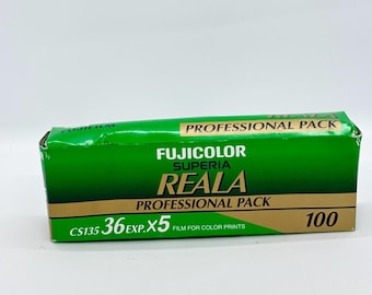 富士フイルム Reala 35mmフィルム 3本（使用期限切れ、冷蔵保管）