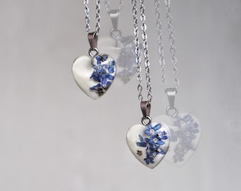 Forget Me Not Heart Resin Necklace, Mother's Day Gift for Mom, Real Flower Jewelry, Blue Floral Pendant, Handmade Gift