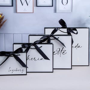 Sacchetti regalo personalizzati per damigelle d'onore - Sacchetti regalo per matrimoni - Sacchetti per addio al nubilato - Sacchetti regalo per feste nuziali - Sacchetti regalo per anniversari