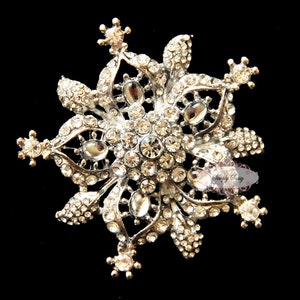 RD108 Rhinestone Metal Flatback Embellishment Button Brooch Great for wedding accessories invitations pillow crystal bouquet flowers, hair image 2