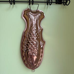 Vintage Copper Fish Mold | Retro Wall Decor | Coastal Kitchen Decor | Fish-Shaped Jelly Mold | Hanging Copper Bakeware