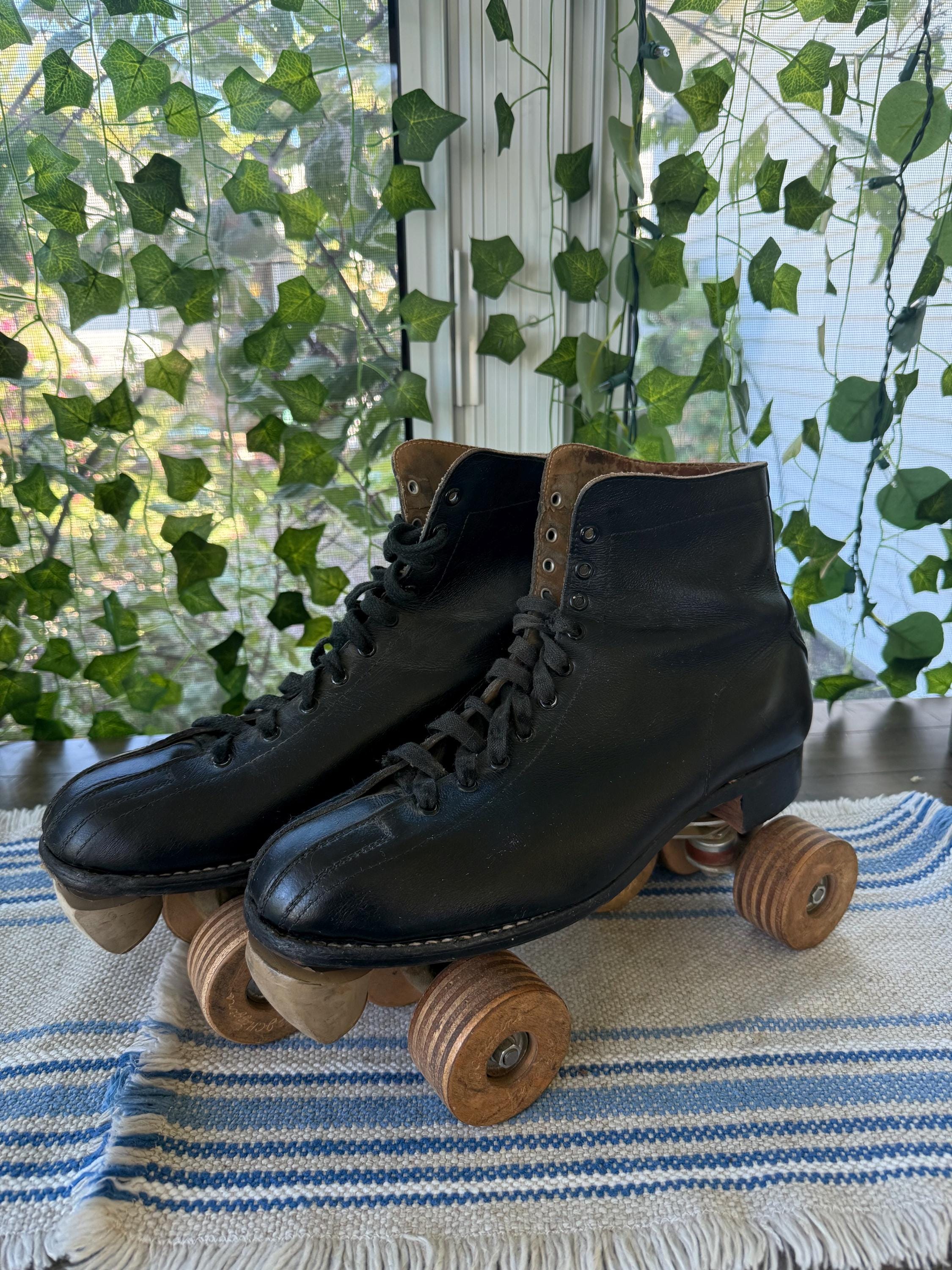 Vintage J.C. Higgins Leather Roller Skates: Sears Roebuck  display picture 3