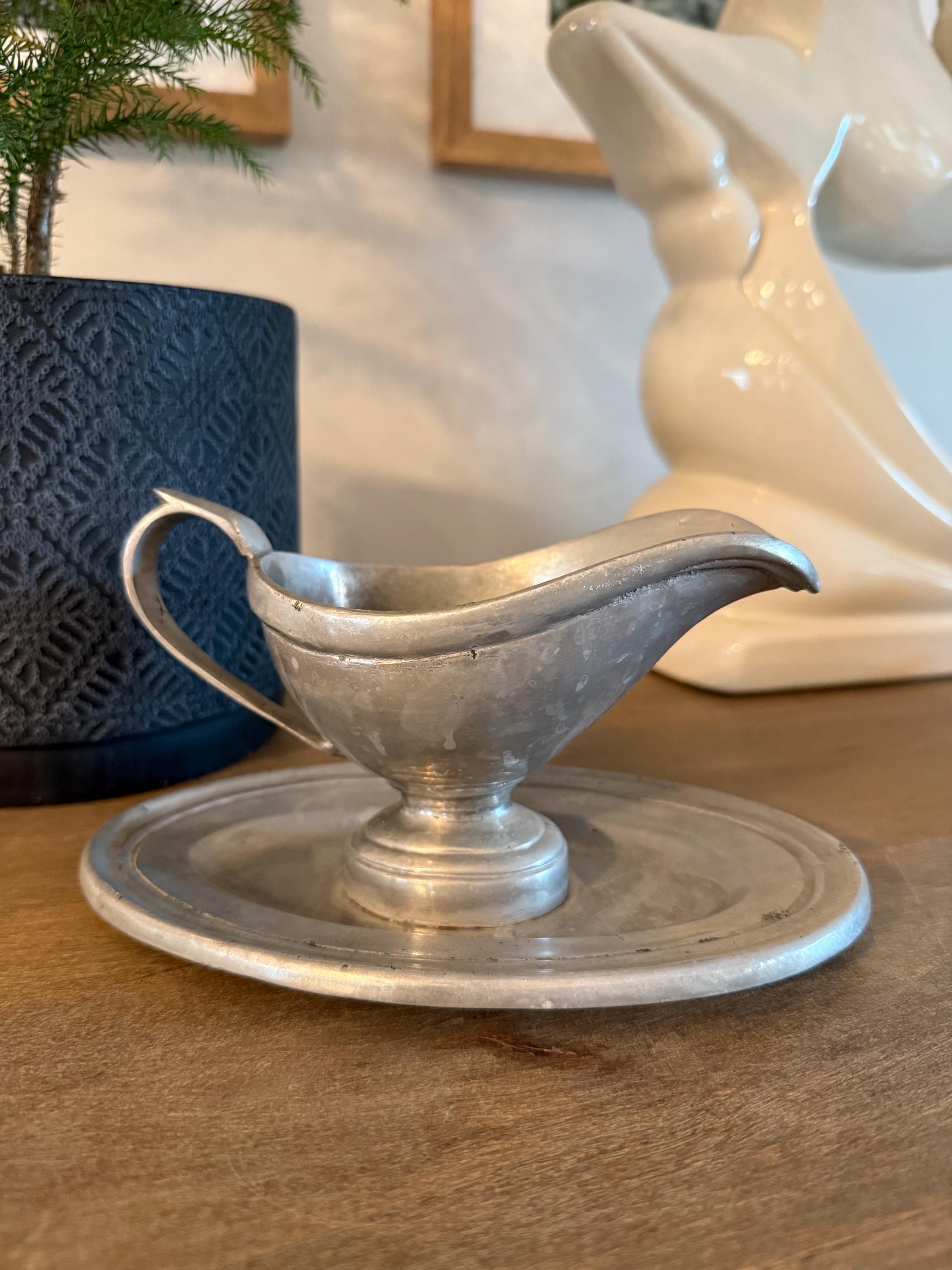 Fiesta® 18oz Mid-Century Modern White Gravy Boat (Model 486100)