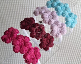 Fascia all'uncinetto con fiori, accessorio per capelli per bambine