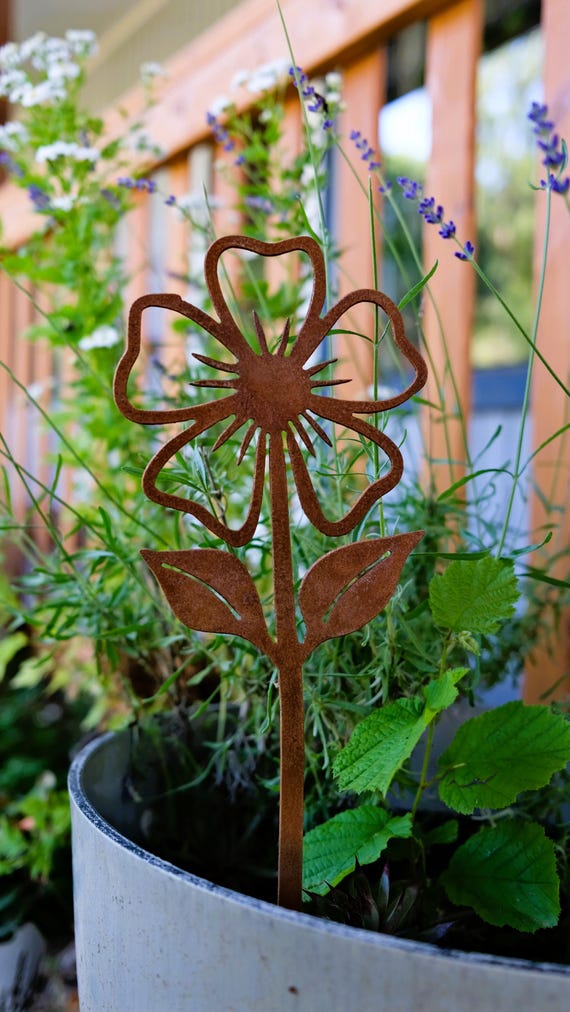 Poppy Deko Gartenstecker aus Metall