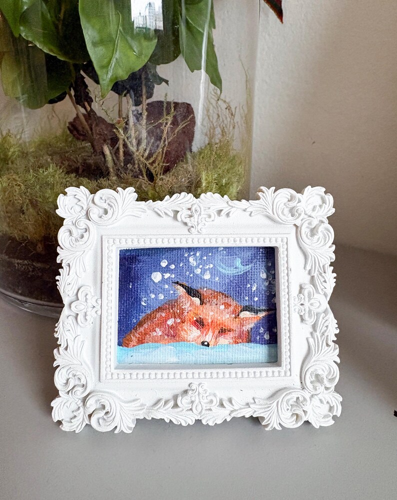 Cuadro de zorro en miniatura con marco ornamentado: arte acrílico original, decoración de bosque invernal, obra de arte animal coleccionable imagen 2