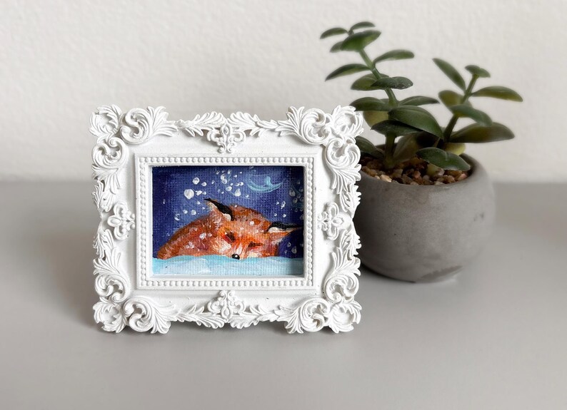 Cuadro de zorro en miniatura con marco ornamentado: arte acrílico original, decoración de bosque invernal, obra de arte animal coleccionable imagen 3