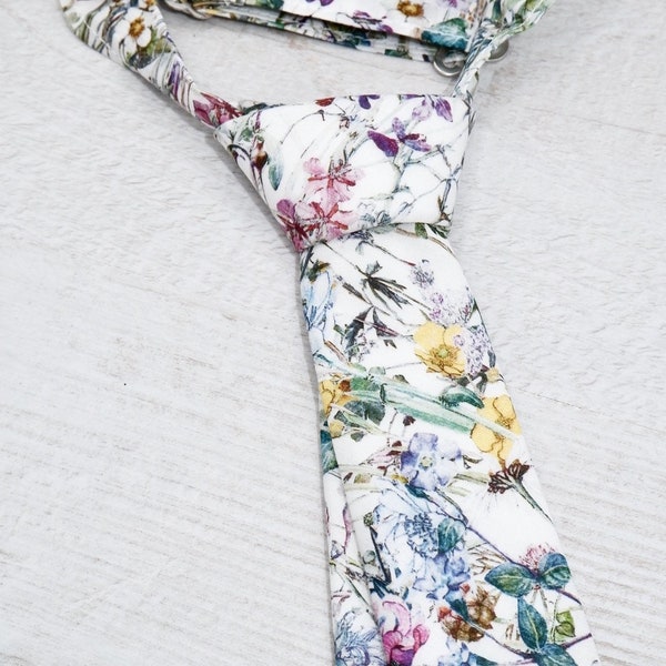 Liberty Wild Flower Boys Tie, Childs Floral Tie, Floral Wedding, Spring Wedding, Summer Wedding, Father and Son, Small Gift, Groomsmen Gift