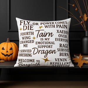 Tairn Emotionellt Stöd Drake Kudde – Fourth Wing Romantasy Decor