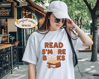 T-shirt couleurs confortables Read S'More Books, chemise Bookish Campfire