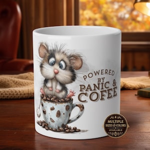 Mug à café souris fantaisie et amusante, créé par Panic and Coffee