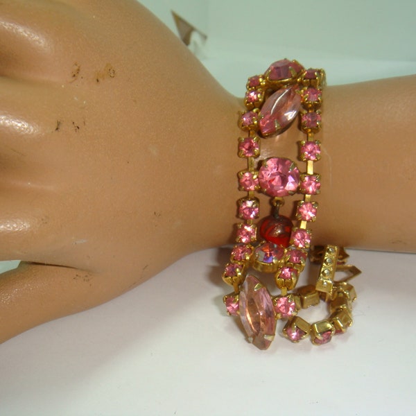 Pink Rhinestone and beads Bracelet Vintage La Rel