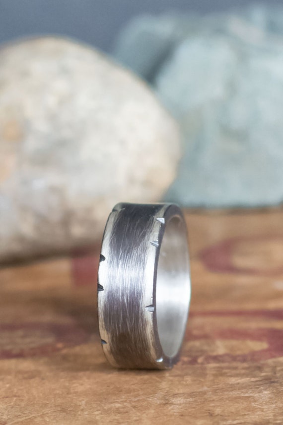 Men/'s Wedding Band 8mm Band Sterling Silver Rustic Unique Men/'s Wedding Ring Personalized Ring Rugged Christmas Gift for Boyfriend Husband