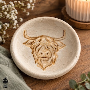 Highland Cow Trinket Dish, Handmade Clay Ring Holder, Bedside Jewellery Dish, Entryway Key Tray, Cow Lover Gift