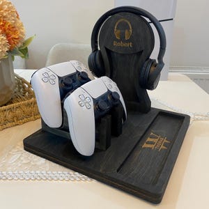 Personlig gamer-skrivbordsorganisatör | Anpassat spelkontrollstativ med hörlurshållare | Present till honom | Gamerdekor | Gamerpresent till män