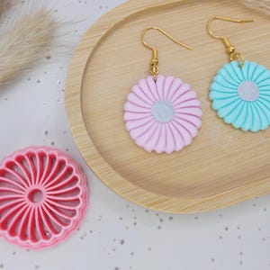 Daisy Clay Cutter | Multiple Sizes | Polymer Clay Cutters | Jewellery Tools | Earring Cutters | Clay Tools