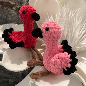かぎ針編みパターン「フラミンゴ」。英語PDFパターン。縫うだけで作れる小さな羽根。あみぐるみ。ぬいぐるみ。お子様へのプレゼントに。