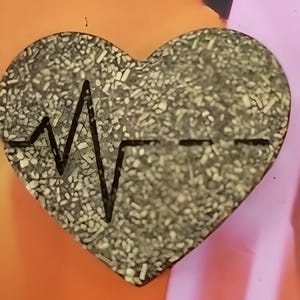 Medium-Sized Charged Orgonite Pendant – Quartz Point, Copper & Aluminum Shavings – Energy Healing Tool