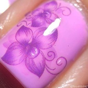 Tropical Summer Flower Nail Art Decals – 20 Self-Adhesive Stickers | Easy DIY Nail Stickers | Minimalist Flower Nail Design