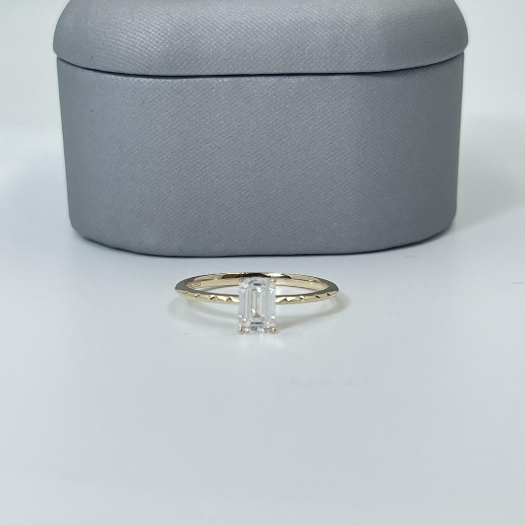 0.5-2.0 Carat IGI Certified Rectangle Cut Lab Diamond Rings, Solitaire ...