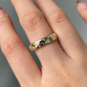Multi-Stone Flush Setting Band, Etoile Diamond Ring, Wide Scattered Diamond Band, Multi-Stone Moissanite Wedding Band in 14K Yellow Gold