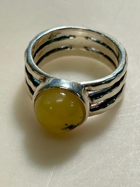 Yellow Stone Sterling Silver Hammered Band Ring.  Unknown Artist Stamp. View 2