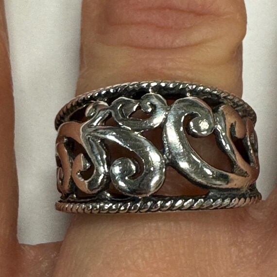 Sterling Silver Ring Open Work Scroll Design with… - image 4