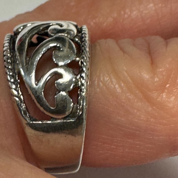 Sterling Silver Ring Open Work Scroll Design with… - image 3